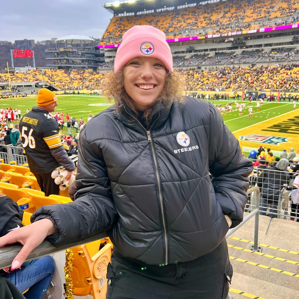 Wear by Erin Andrews Steelers Cropped Puffer Jacket – Women’s L
NFL Official